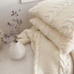 Комплект LILIAN молочный: покрывало и наволочки